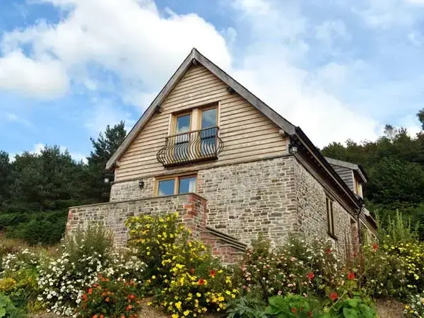 Hiraeth Rural Retreat, from the outside