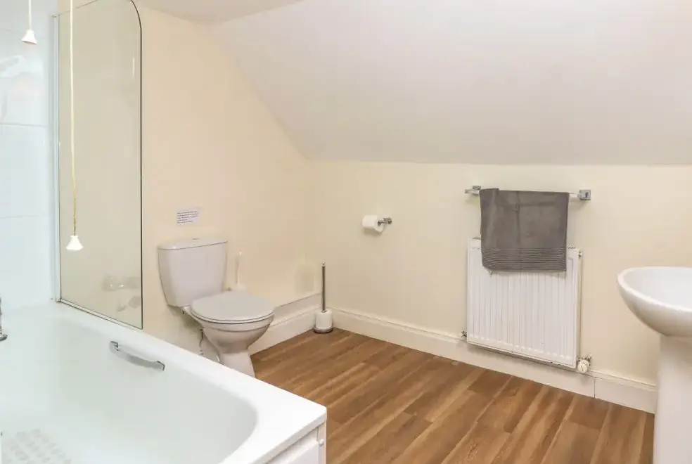 Family bathroom at Hoath House