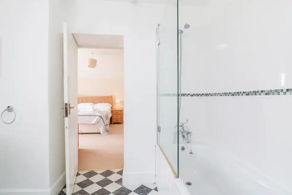 Ensuite bathroom at Home Farm