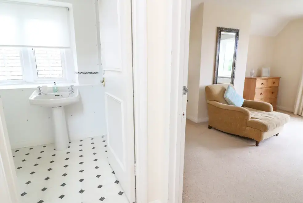 Ensuite bathroom at Home Farm