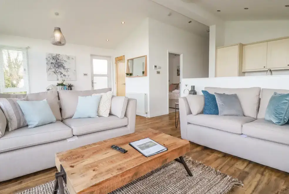 Open plan living area at Horizon View Lodge