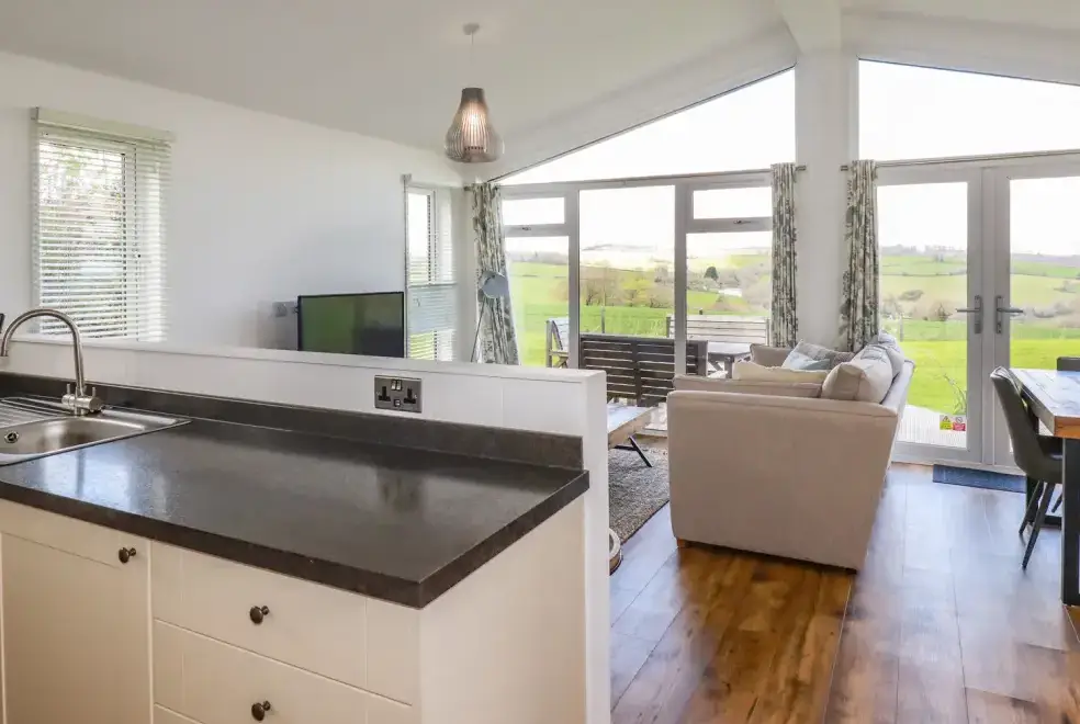 Open plan living area at Horizon View Lodge