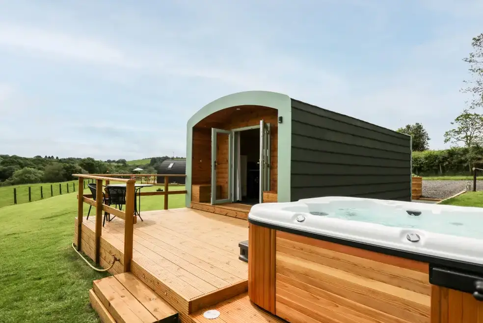Private Hot Tub at Hwyl