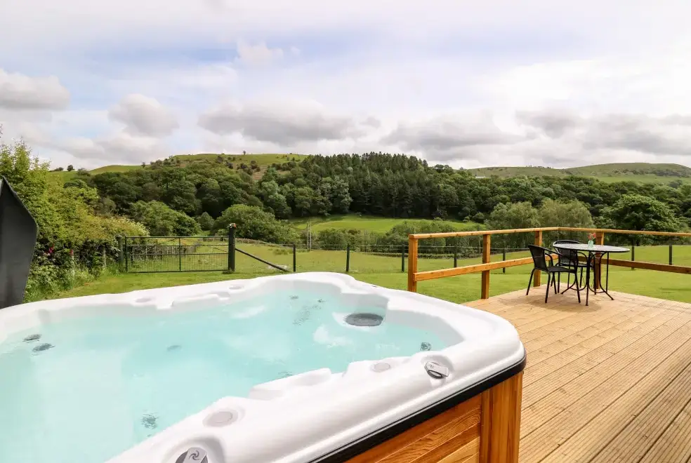 Private Hot Tub at Hwyl