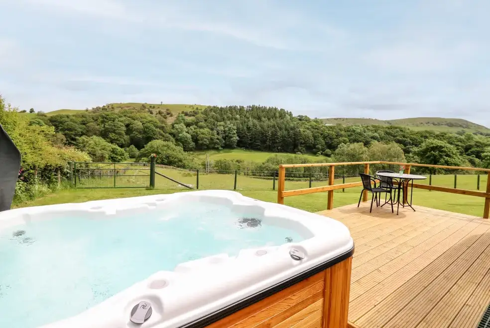 Private Hot Tub at Hwyl
