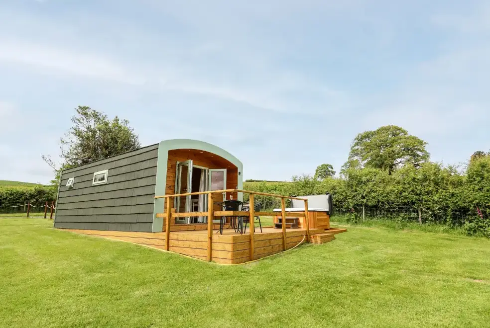 Hwyl, from the outside