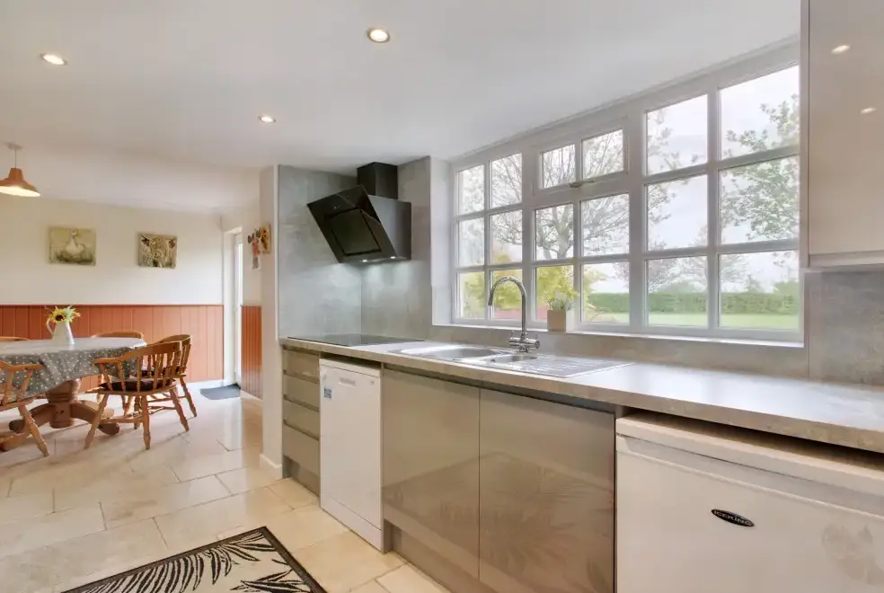 Kitchen/diner at Ingleside Family Cottage, Cotswolds