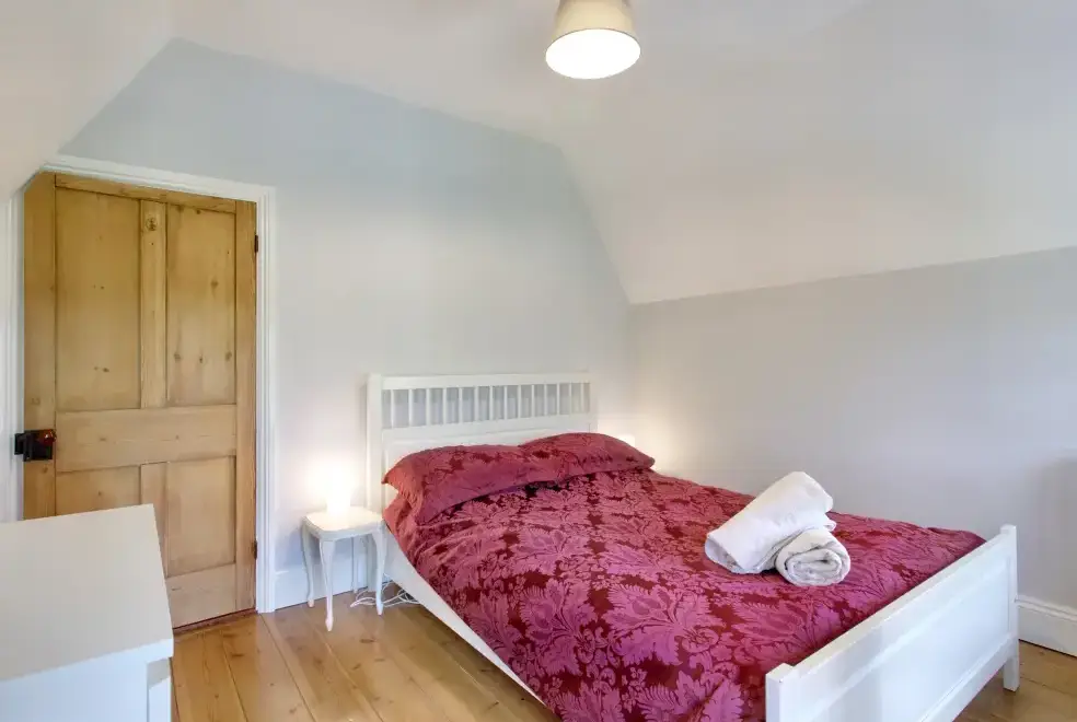 Bedroom at Ingleside Family Cottage, Cotswolds