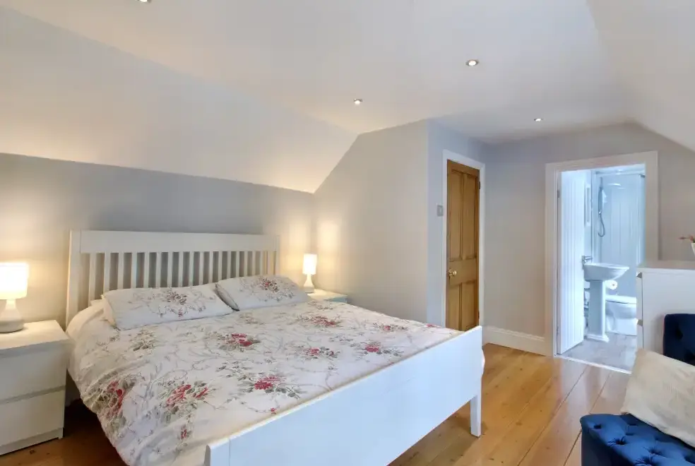 Bedroom at Ingleside Family Cottage, Cotswolds