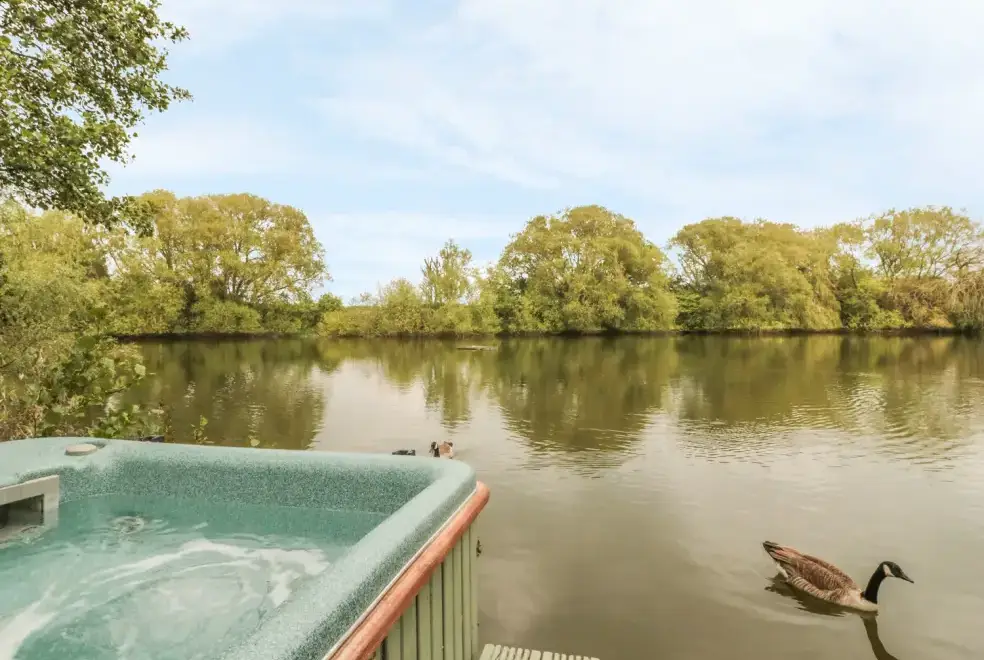 Lake view at Island Yurt Glamping Holiday, Cotswolds