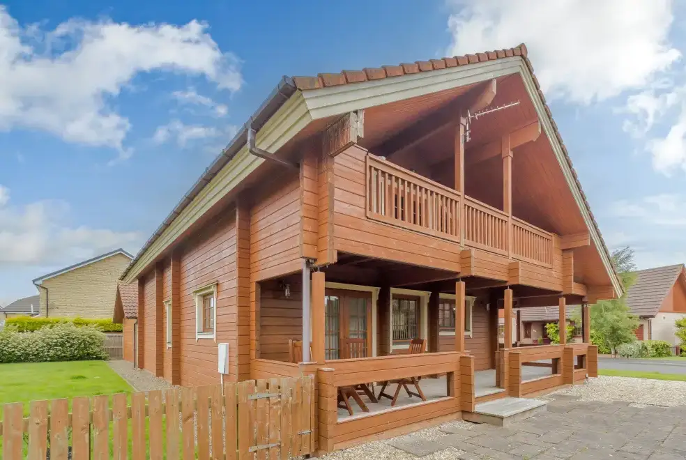 Jamaal Lodge, from the outside