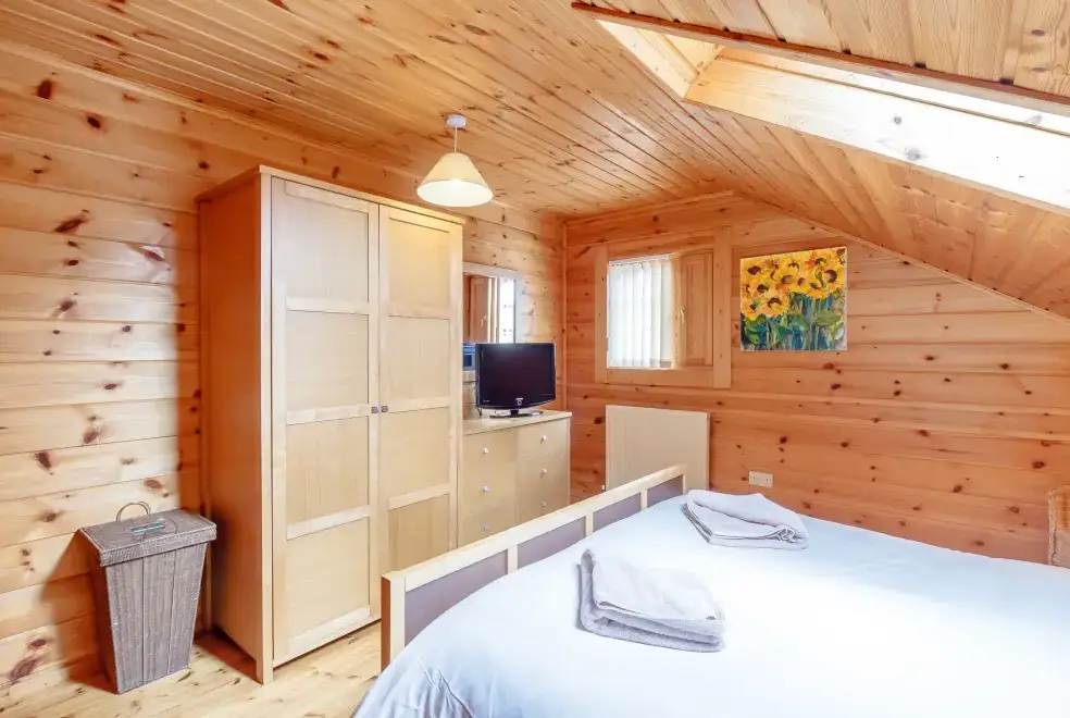 Bedroom at Jamaal Lodge