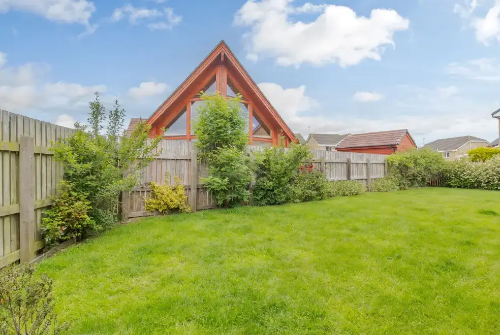 Enclosed garden at Jamaal Lodge
