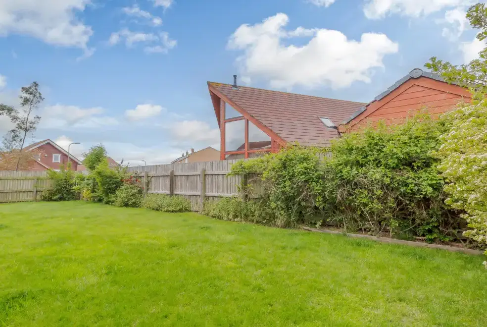 Enclosed garden at Jamaal Lodge