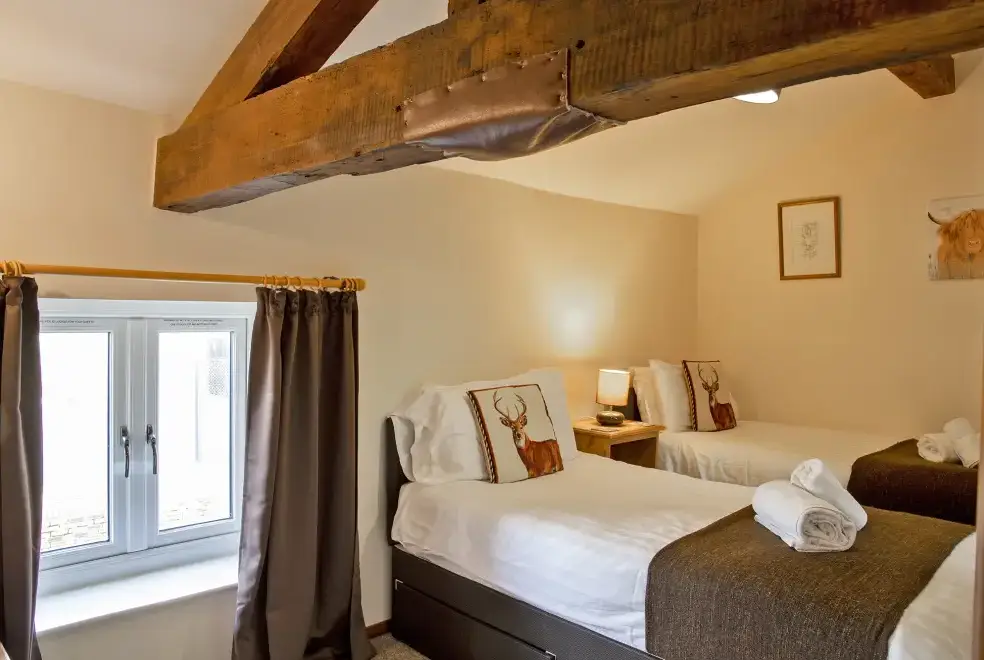 Bedroom at James's Parlour with exclusive use of shared Indoor Swimming Pool, Sports Court & Play Area