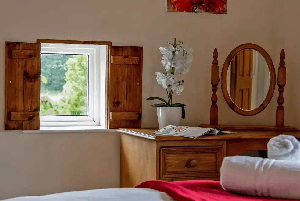 Bedroom at James's Parlour with exclusive use of shared Indoor Swimming Pool, Sports Court & Play Area