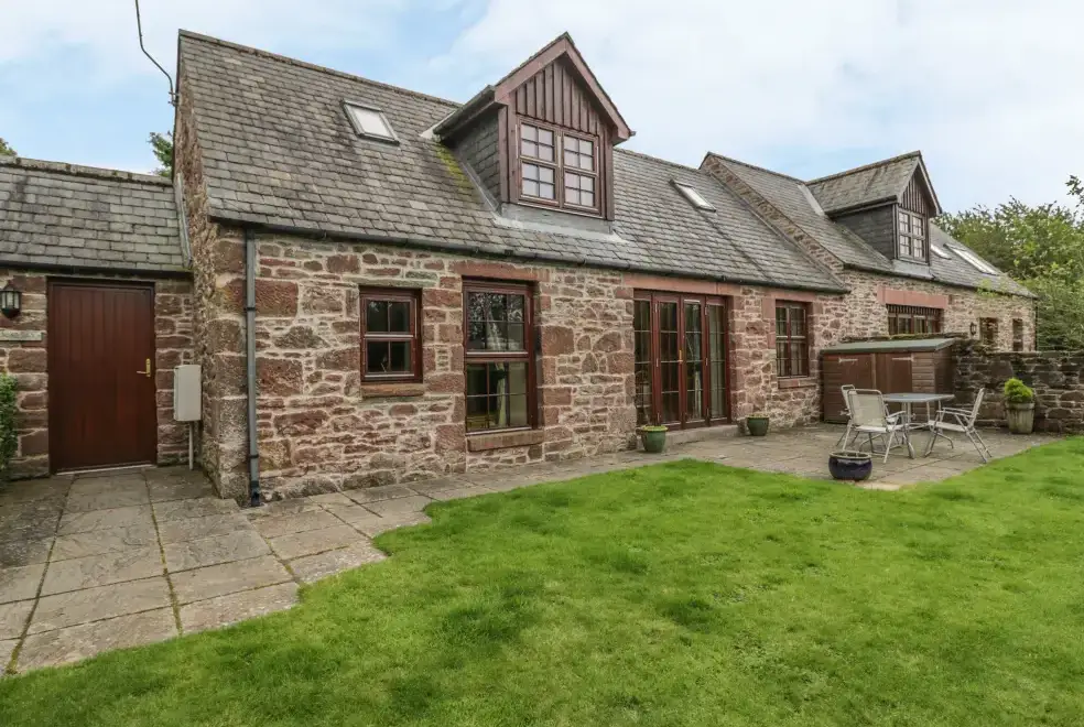 Kamba Cottage, from the outside