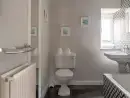Family bathroom at Keepers Cottage - thumbnail photo