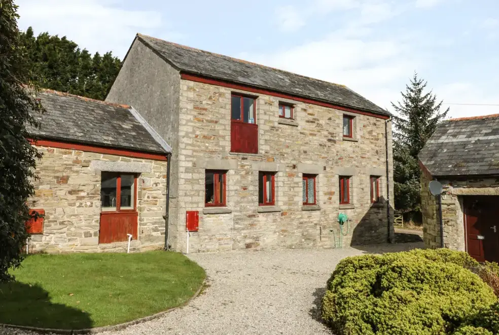 Kingfisher Barn, from the outside