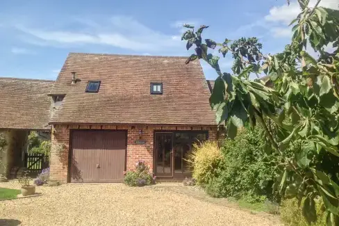 Kitty's Loft Self-catering Cottage, Godshill, South Coast  - Photo 1