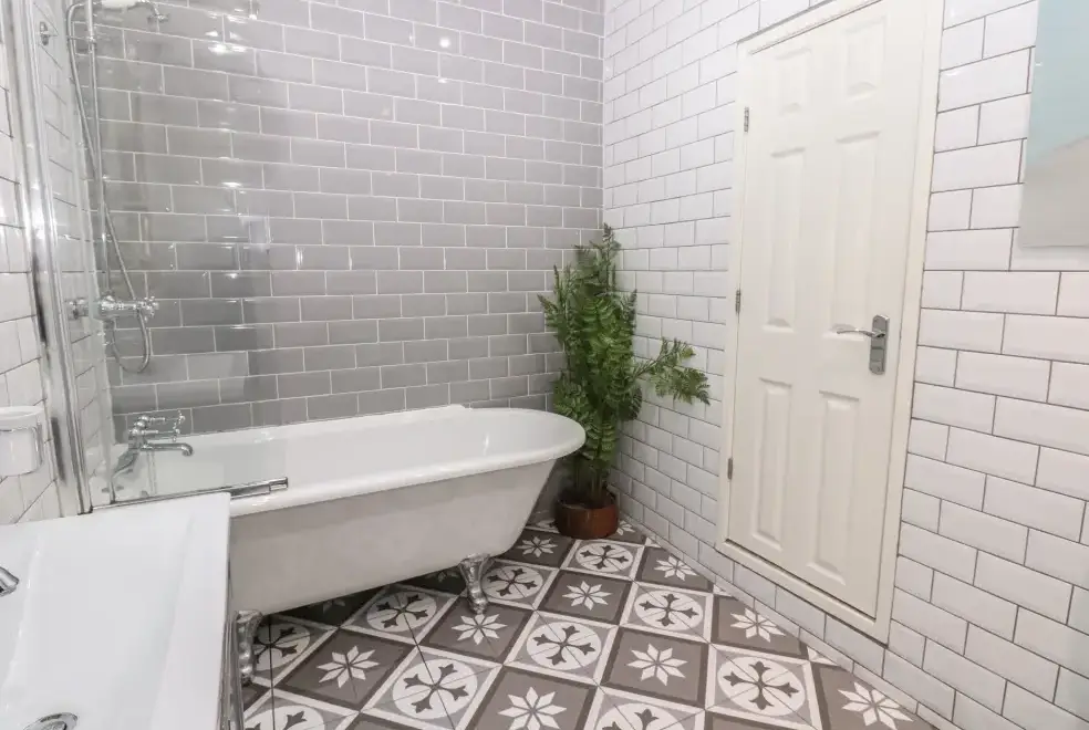 Family bathroom at Knights Corner Stanhope Castle