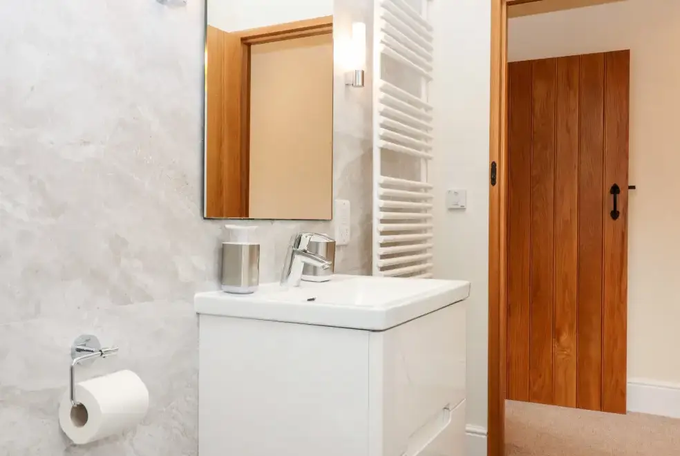 Ensuite bathroom at Knowle House