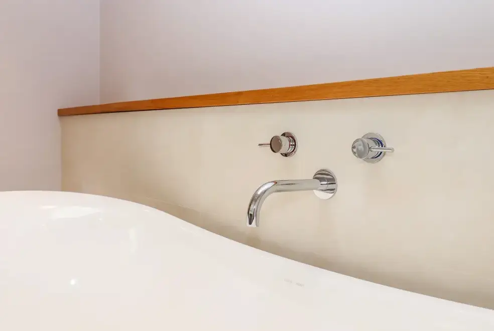 Family bathroom at Knowle House