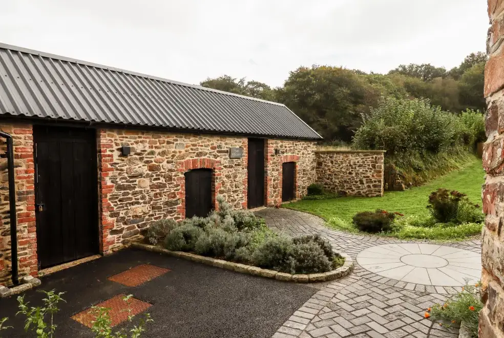 Knowle House, from the outside