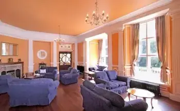 Lounge at Knowle Manor