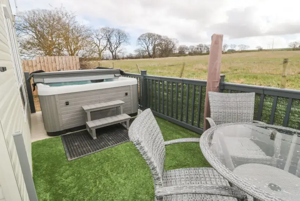 Private Hot Tub at La Hacienda Lodge