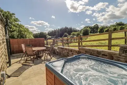 Private Hot Tub at Lake Farm Cottage, North Yorkshire