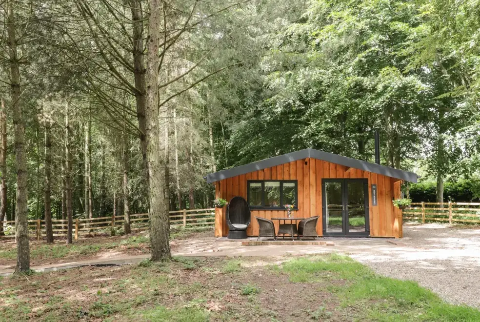 Lake View Lodge, from the outside