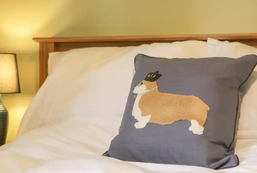 Bedroom at Lake View Lodge