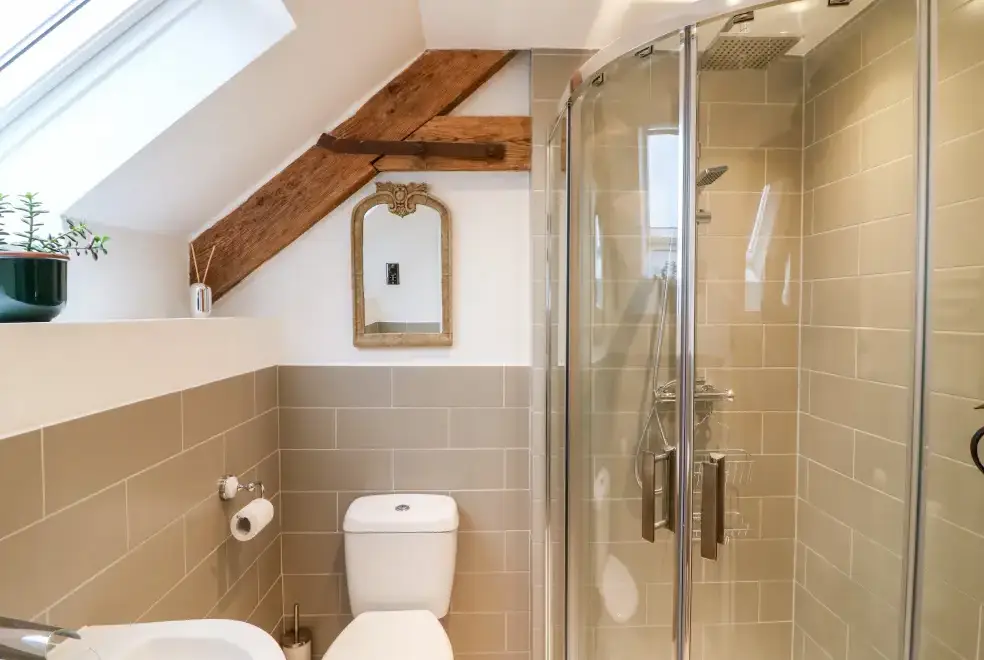 Shower room at Lake View