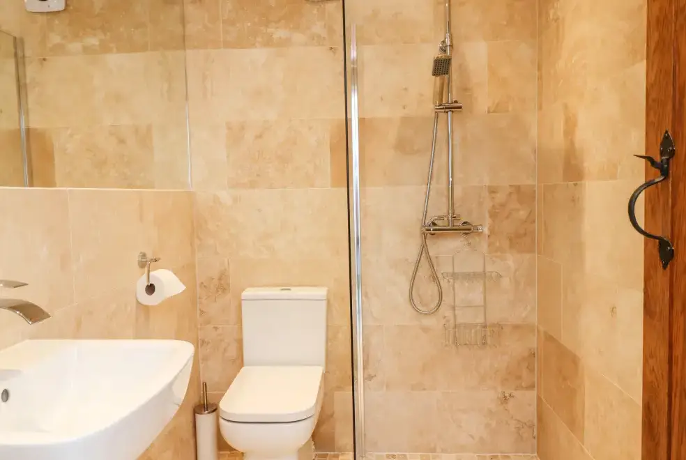 Shower room at Lake View