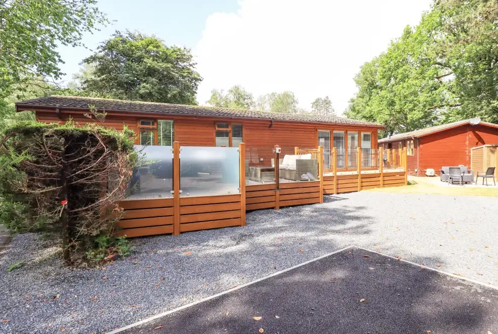 Lakes Lodge, from the outside