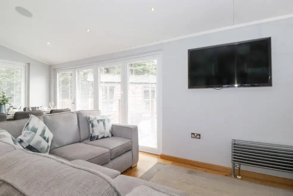 Lounge at Lakes Lodge