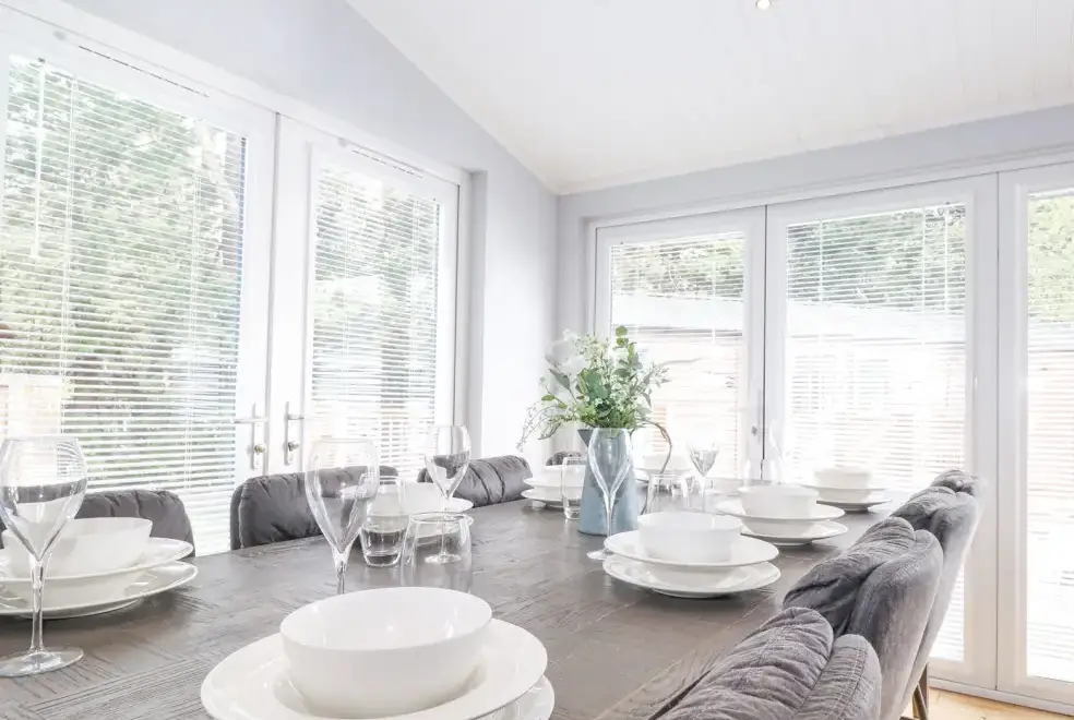 Dining room at Lakes Lodge