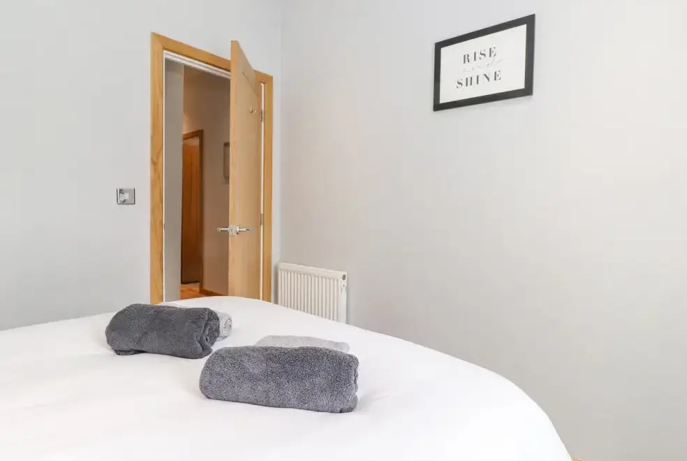 Bedroom at Lakes Lodge