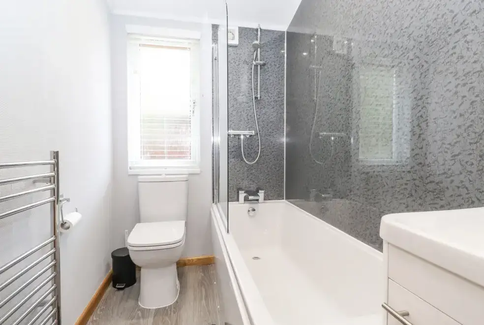 Shower room at Lakes Lodge