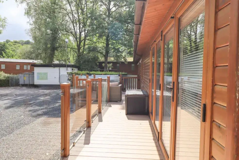 Decked area at Lakes Lodge