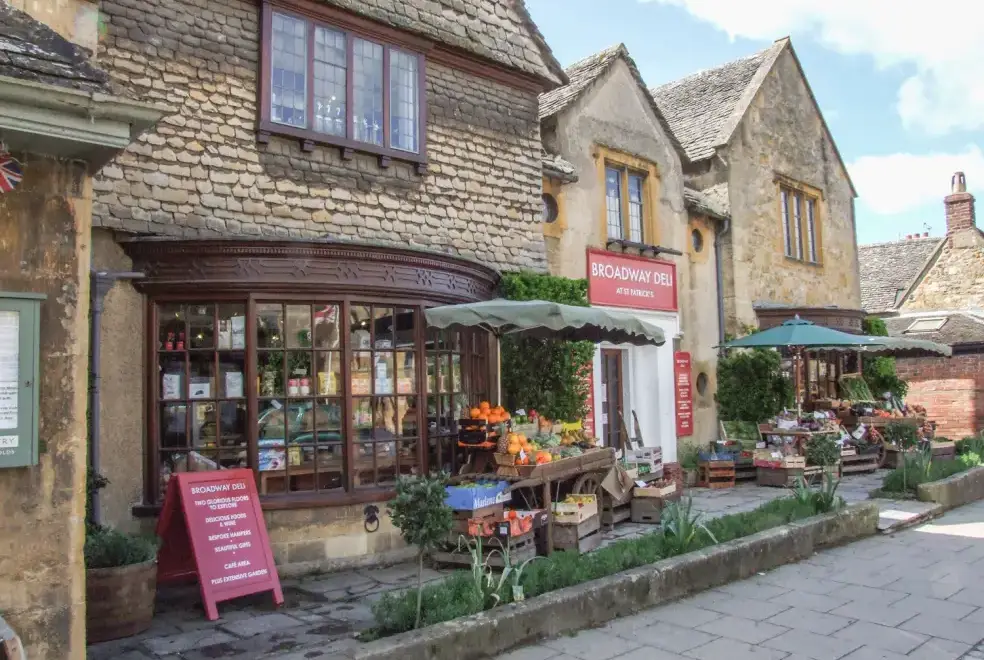 Surrounding area near Lakeside Yurt, Cotswolds