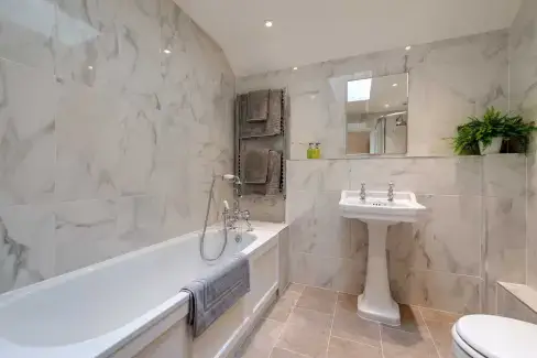 Family bathroom at Langford Valley Barn, Dorset