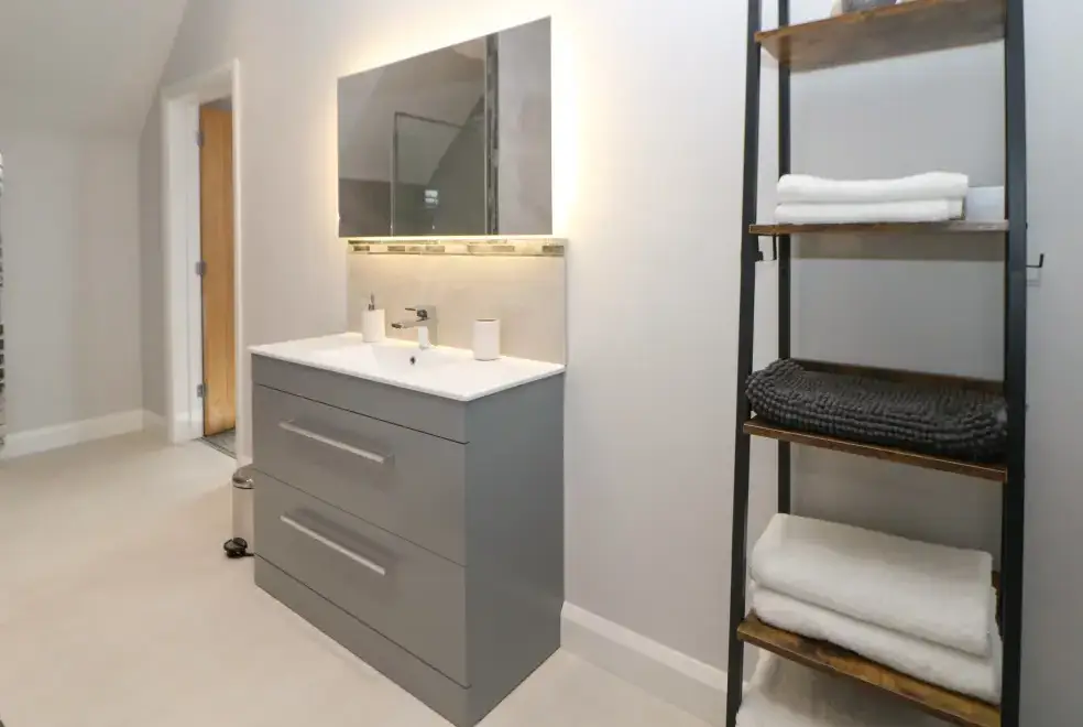 Ensuite bathroom at Langley Barn