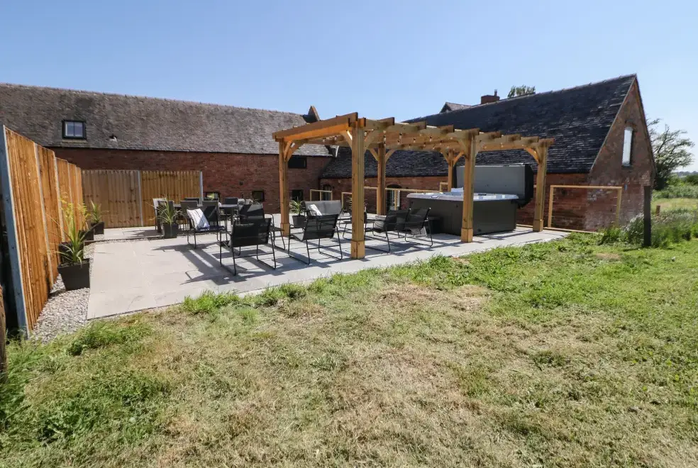 Private Hot Tub at Langley Barn