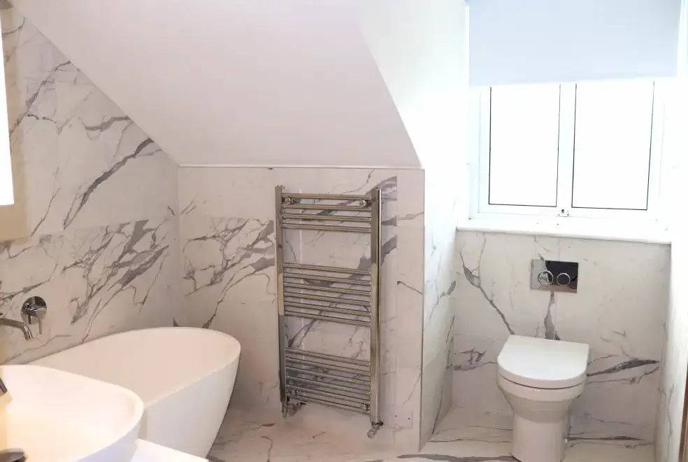 Ensuite bathroom at Leafield House @ Nables Farm