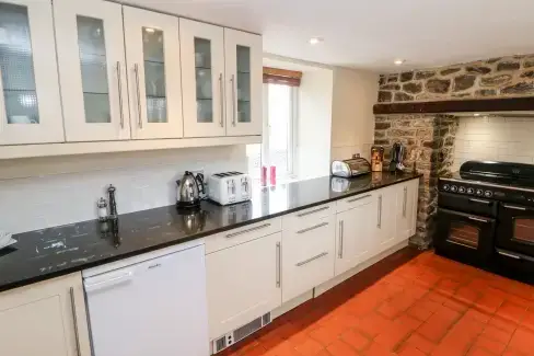 Farmhouse style kitchen at Lees Farm, Derbyshire