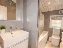 Family bathroom at Limefitt Lodge - thumbnail photo