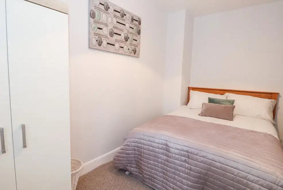 Bedroom at Lincoln House