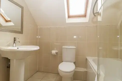 Family bathroom at Linhay Barn Conversion, Somerset